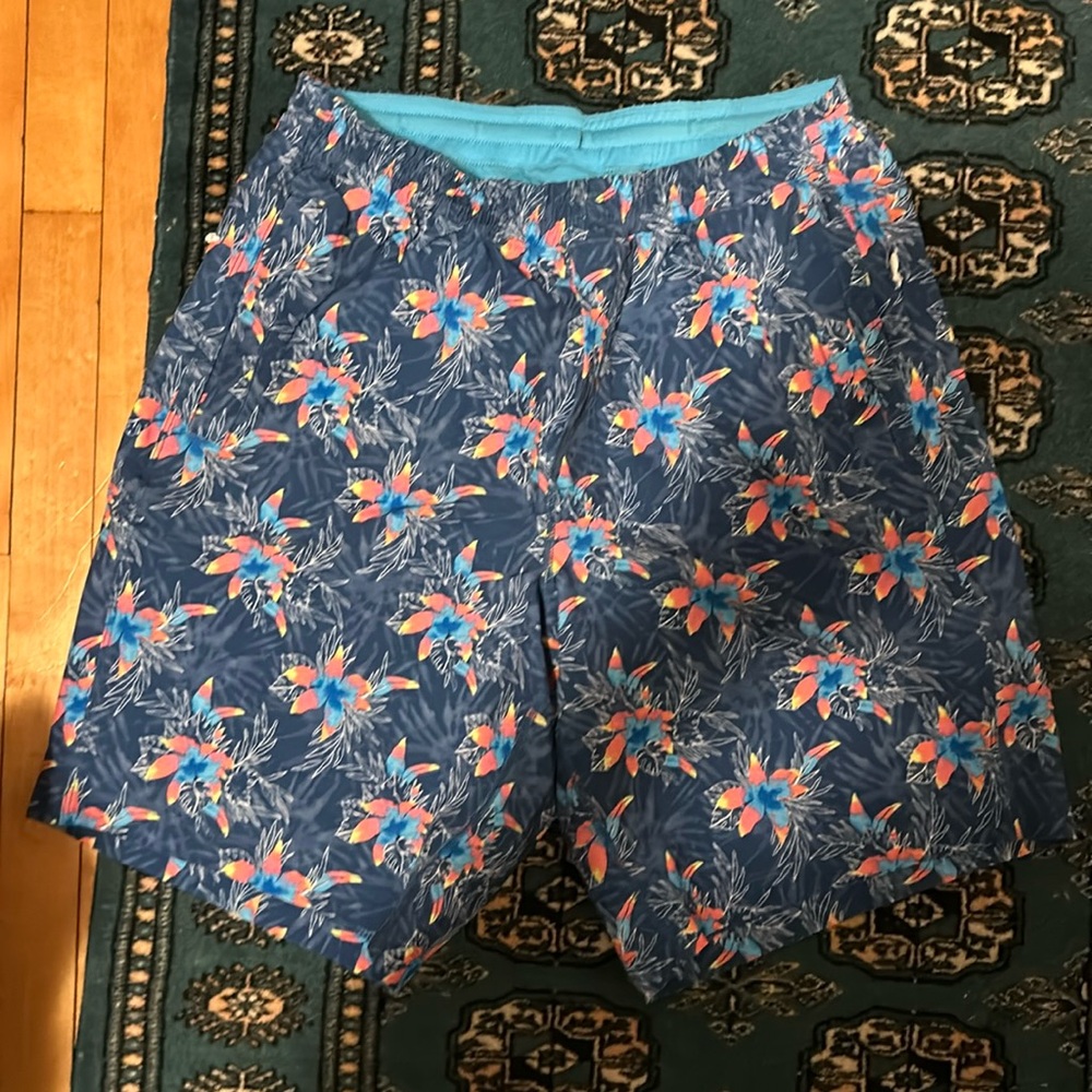 Birddogs shorts size large/long